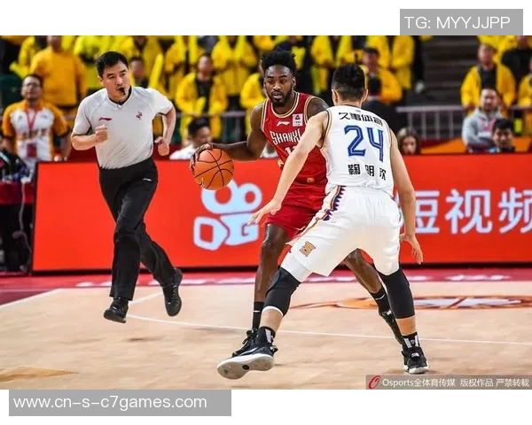 实况足球小猪带你领略足球世界的精彩瞬间与激情对决